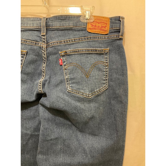 Levis Boyfriend Jeans Womens 18W Medium Wash Distressed Denim Relaxed Fit - Picture 6 of 11